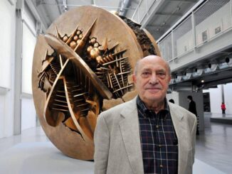 Addio ad Arnaldo Pomodoro gigante della scultura italiana