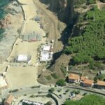 Arbatax: al via la demolizione dell’ex sede Compagnia Portuale, parte la riqualificazione delle Rocce Rosse
