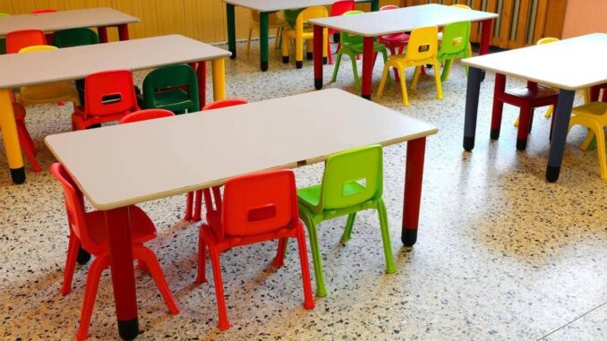 Asti, bimbi maltrattati e umiliati in asilo: sospese due maestre