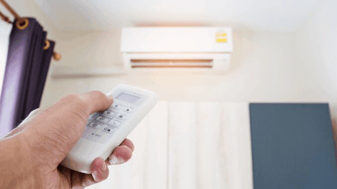 Caldo e condizionatori, 5 consigli per contenere costi in bolletta fino al 40%