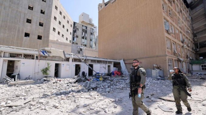 Dall’Iran missile su Beer Sheva. Israele colpisce centro di ricerca nucleare