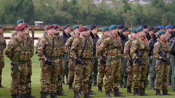Difesa, sondaggio: “44% degli italiani pronto ad arruolarsi in casi di estrema necessità”