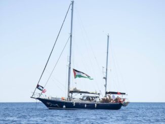Gaza Israele dirotta nave con a bordo Greta Thunberg