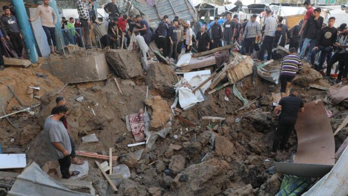 Gaza, Wafa: “All’alba di oggi 22 morti in raid di Israele nella Striscia”