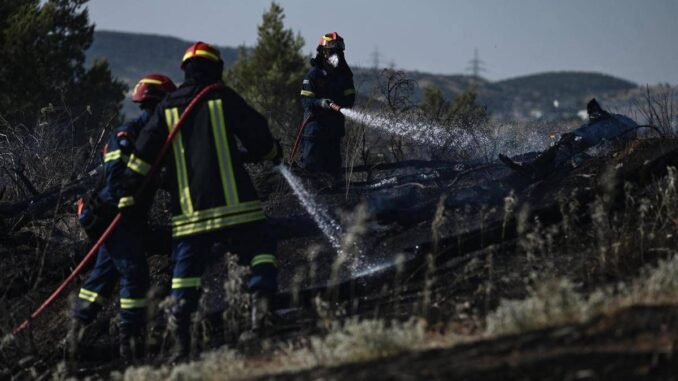 Grecia, maxi incendio a Chio: evacuati 19 insediamenti