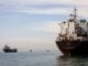 Iran minaccia chiusura stretto di Hormuz a rischio il 25 del petrolio mondiale