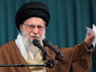 Iran ondata di missili contro Israele. Teheran smentisce attacco a Khamenei
