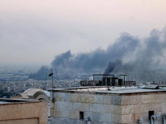 Israele Iran raffiche incrociate di missili forti boati su Tel Aviv e Gerusalemme