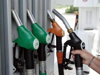 LItalia e la guerra in Medio Oriente aumentano i prezzi della benzina