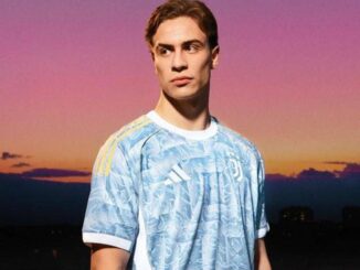 La Juventus presenta la seconda maglia ma ai tifosi non piace