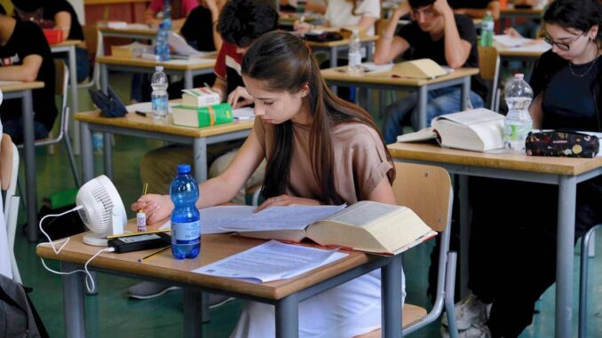 Maturità 2025, al via oggi con la prima prova scritta di italiano