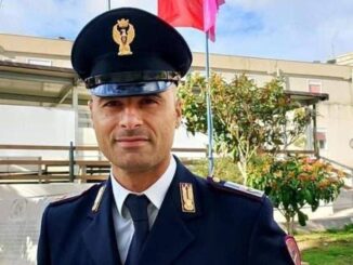Poliziotto salva ragazzo da gesto estremo, Meloni: "Gratitudine a tutti gli eroi silenziosi in divisa" 1 Poliziotto salva ragazzo da gesto estremo Meloni Gratitudine a tutti gli eroi silenziosi in divisa