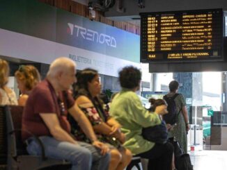 Sciopero dei trasporti in tutta Italia oggi a rischio treni aerei e bus
