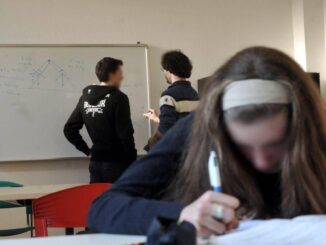 Scuola ultimo giorno ma ancora niente vacanze per oltre un milione di studenti