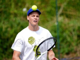 Sinner a Wimbledon incognita erba e rischio infortuni cosa dice lesperto