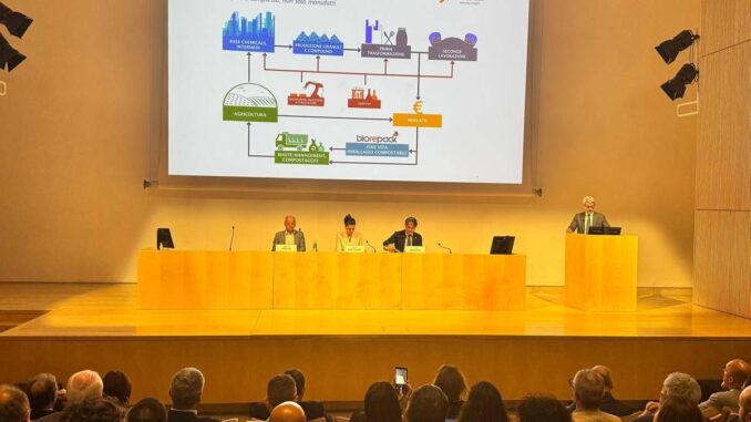 Sostenibilità, bioplastiche compostabili, eccellenza a rischio