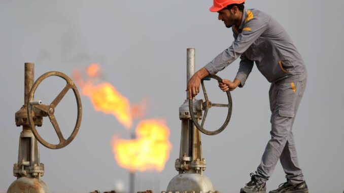 Ue, stop importazioni gas e petrolio da Russia dal 2028