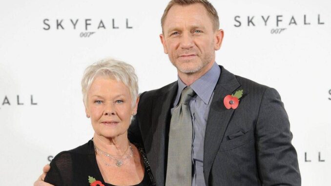 Una donna a capo degli 007, i film di James Bond l’avevano previsto con Judi Dench