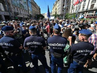 Ungheria decine di migliaia di persone al Pride di Budapest sfidano il divieto di Orban