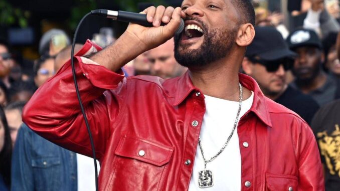 Will Smith sorprende Londra, canta i suoi successi in uno show in strada – Video