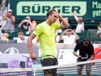 Zverev imprevisto ad Halle interrompe il match con Cobolli e corre in bagno Il video
