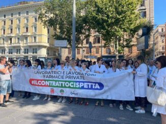 Farmacie protesta dipendenti a Roma Umiliati vogliamo stipendi dignitosi