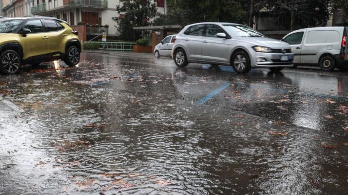 Meteo e supercelle, arriva maltempo con grandine: Italia divisa in due