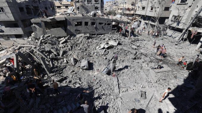 Nuovi raid a Gaza: “Almeno 35 morti”. Fonti: “Israele non ha ancora deciso sulla tregua”