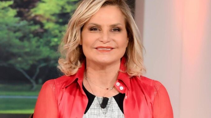 Simona Ventura e il post per la figlia Caterina: “Orgogliosa, trionfo dopo le difficoltà”